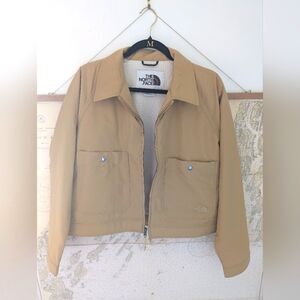 The North Face, crop, raglan sleeve, sherpa lined jacket